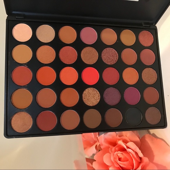 KARA BEAUTY 35 COLOR EYESHADOW PALETTE ES 14 - Picture 2 of 7